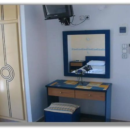 Christos Makrinos Rooms Adamantas Exterior photo