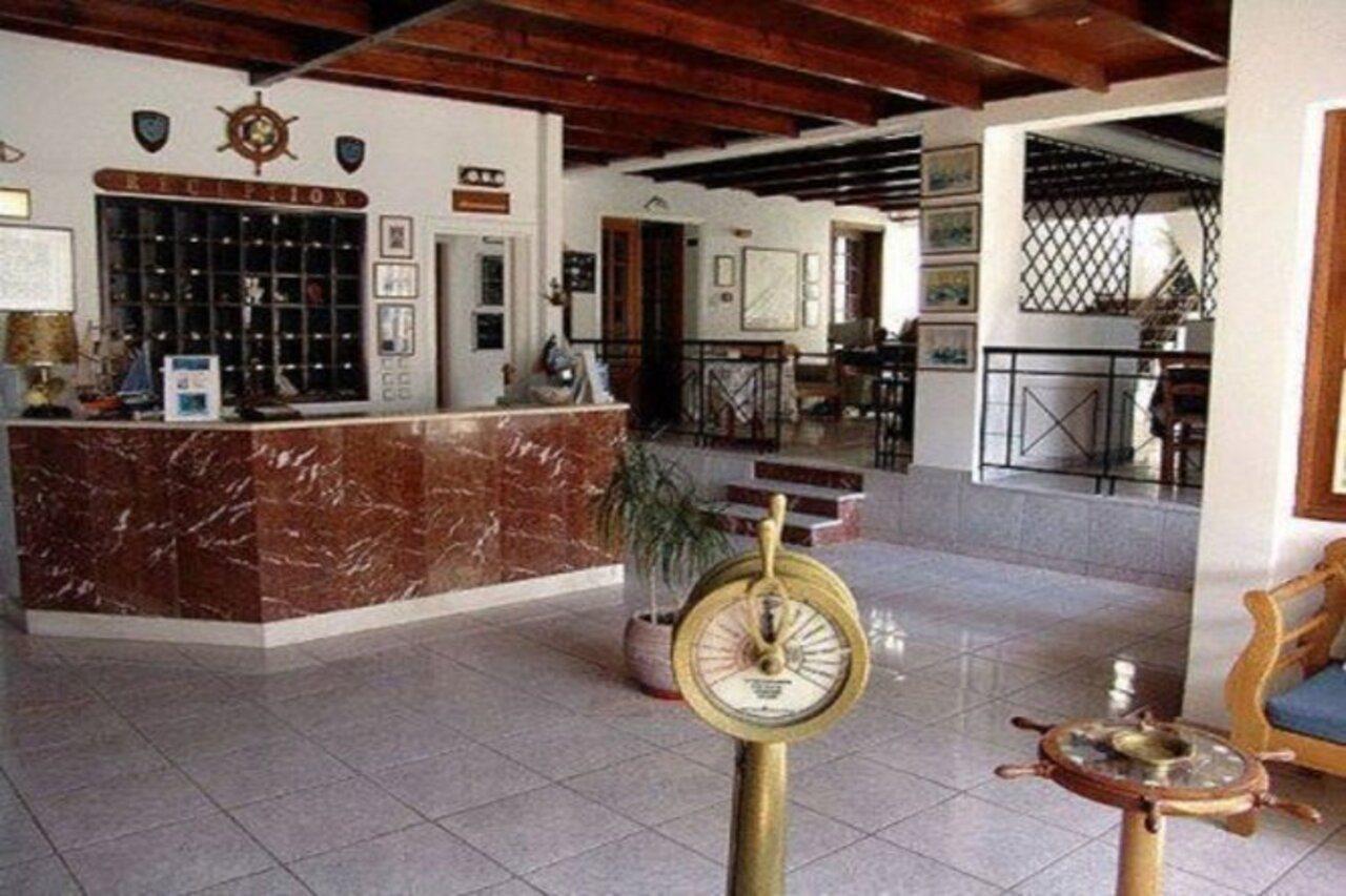 Christos Makrinos Rooms Adamantas Exterior photo