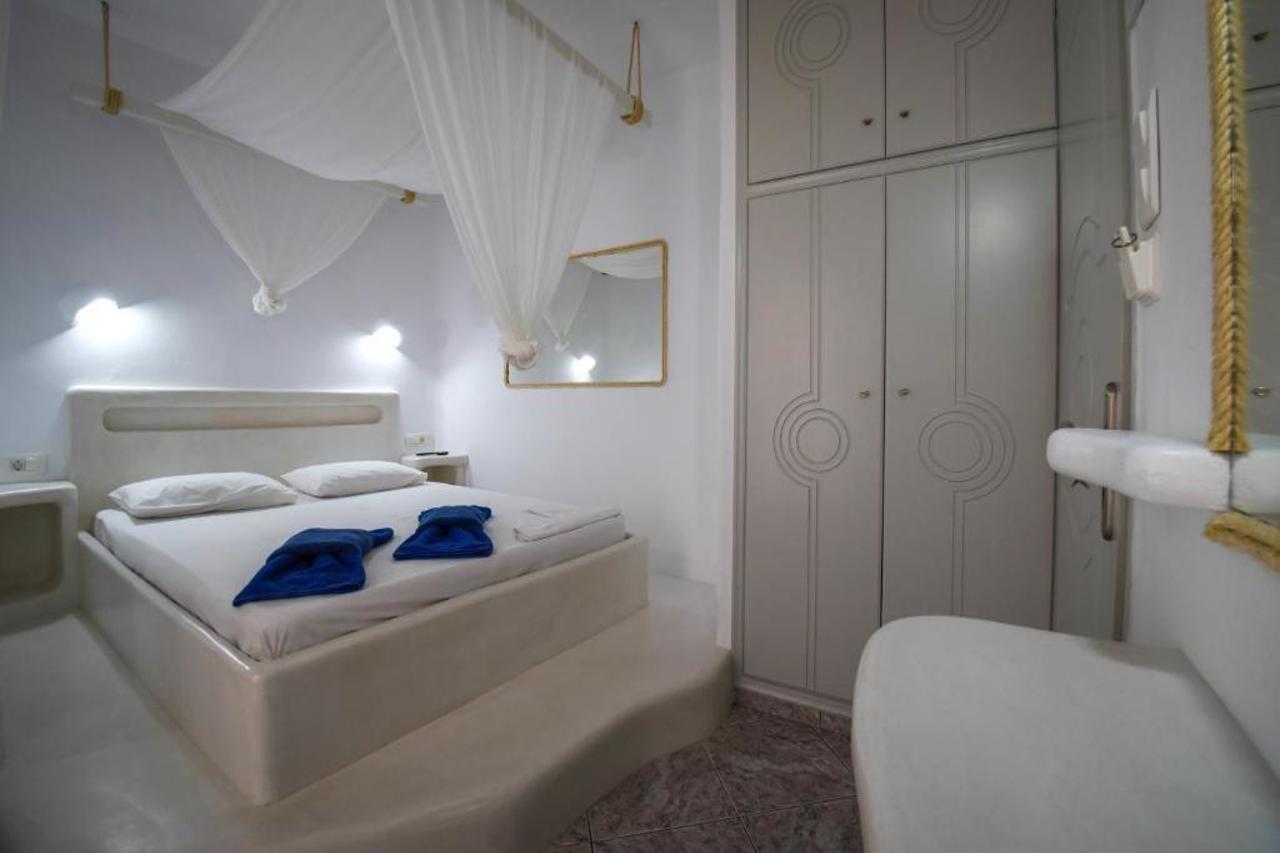Christos Makrinos Rooms Adamantas Exterior photo